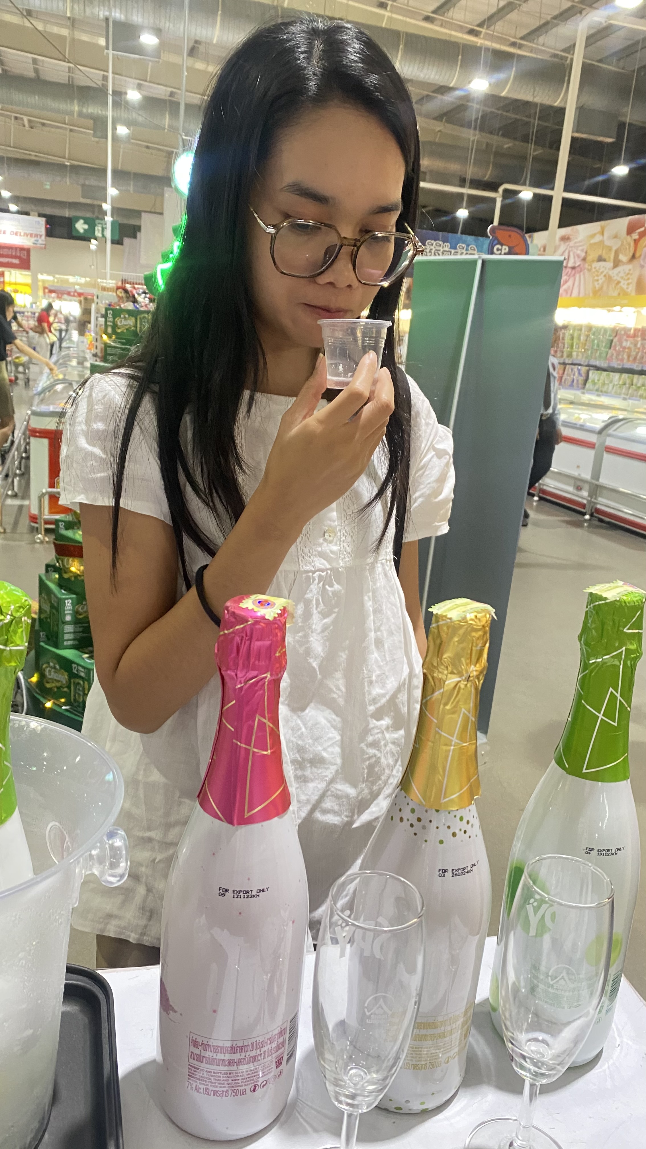 Sparkling Fruit Wine Testing Success at Makro Market Day 3 Highlights - Image 9